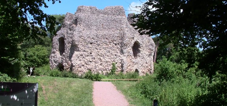 Odiham Castle (King John’s Castle), North Warnborough